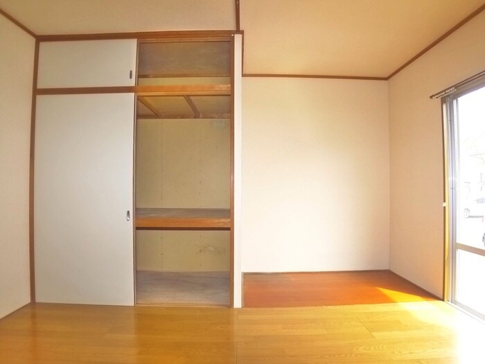 物件内観写真18　(居室)