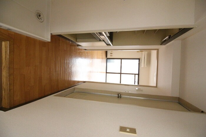 物件内観写真20　(廊下)