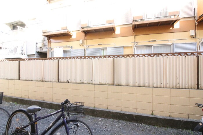 物件内観写真22　(室内からの展望)