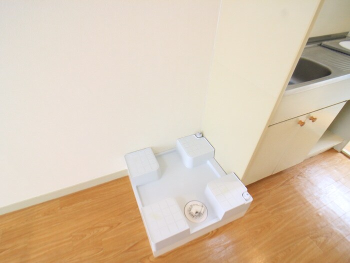 物件内観写真13　(洗濯機置場)