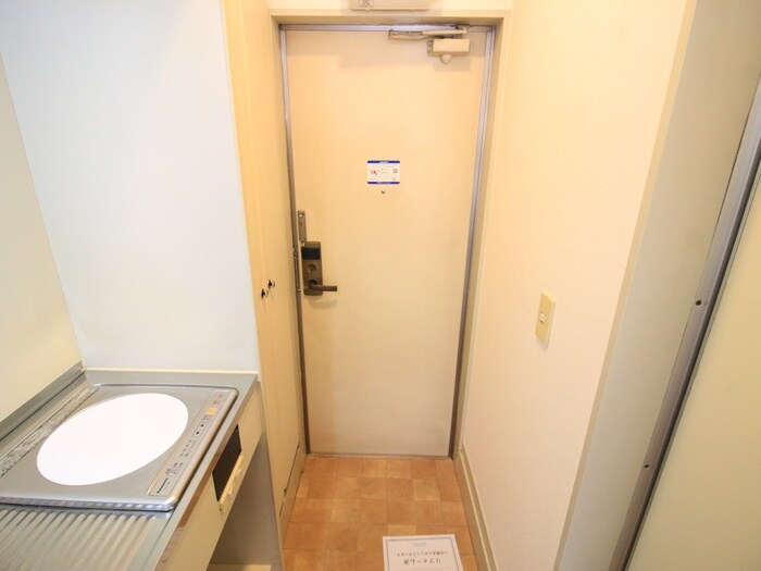 物件内観写真15　(玄関)