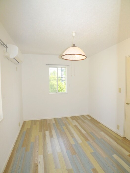 物件内観写真6　(居室)