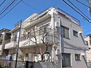 スリーキャッスル外観写真