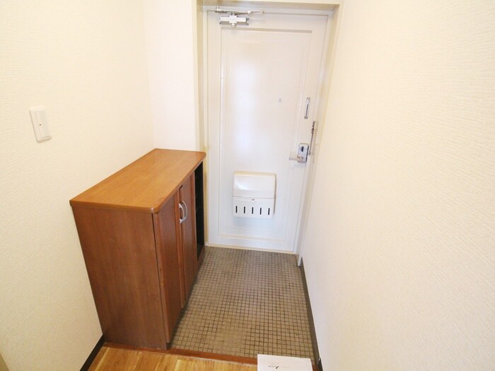 物件内観写真15　(玄関)