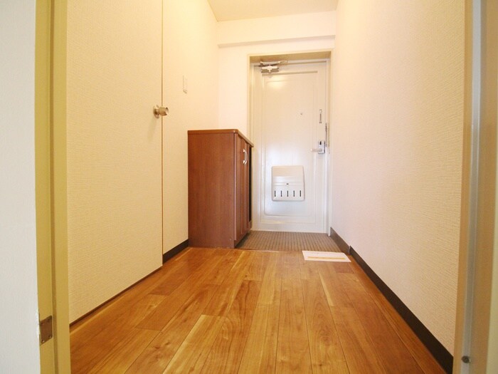 物件内観写真19　(廊下)