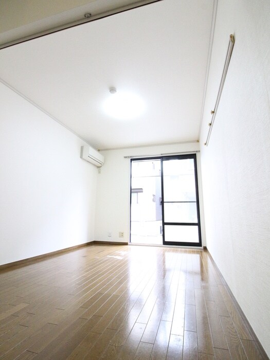 物件内観写真5　(居室)