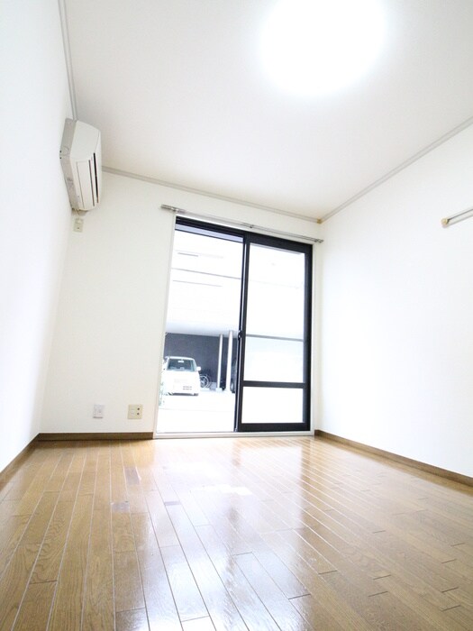 物件内観写真6　(居室)