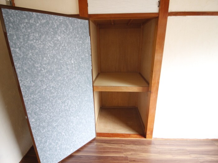 物件内観写真10　(収納)