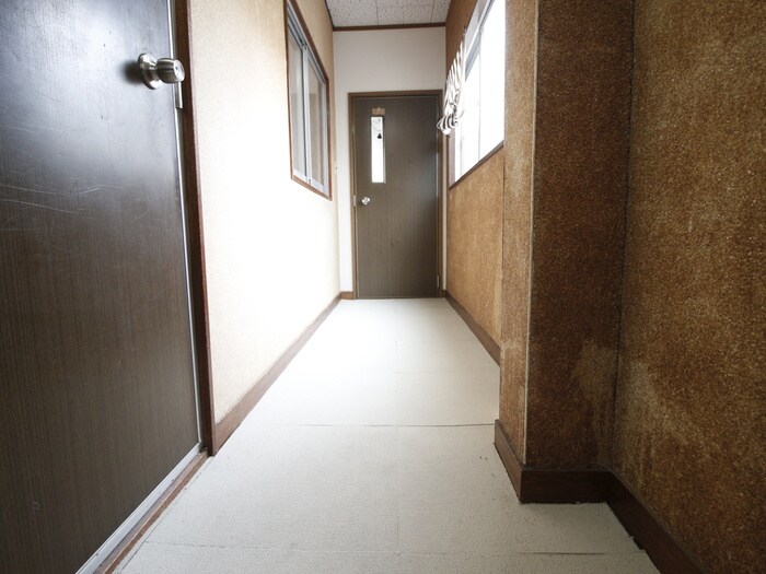 物件内観写真13　(廊下)