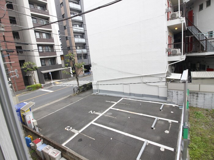 物件内観写真14　(室内からの展望)