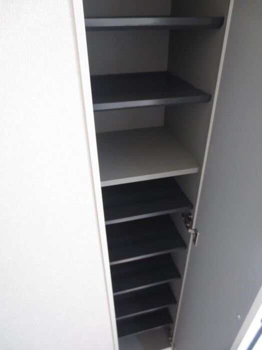 物件内観写真15　(靴箱)