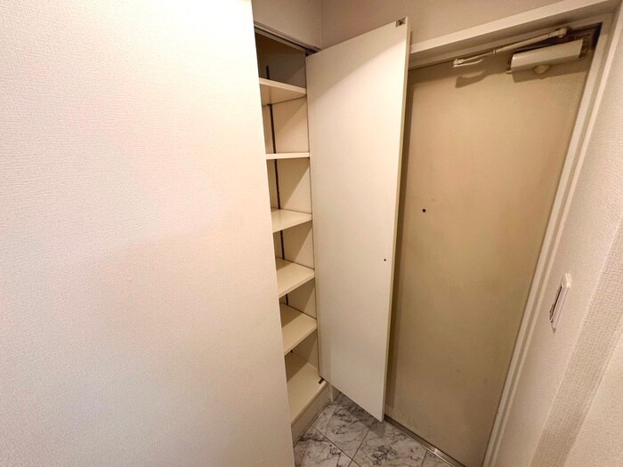 物件内観写真19　(靴箱)