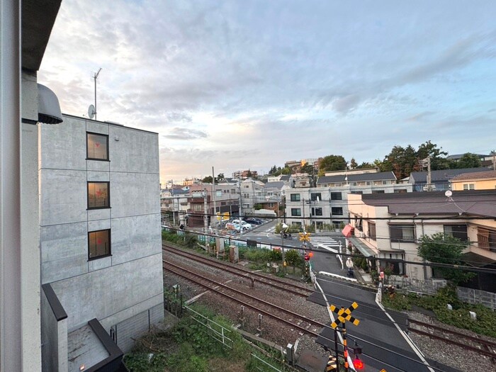 物件内観写真22　(室内からの展望)