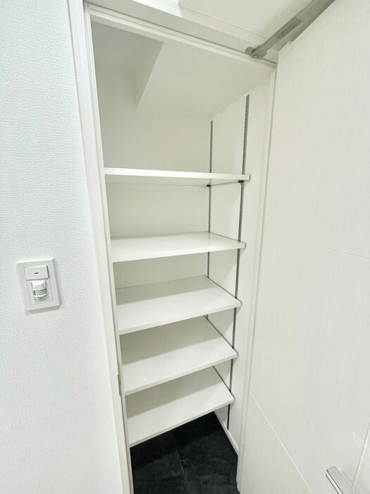 物件内観写真15　(靴箱)