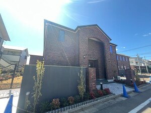 Imagawa Mid Garden Suite外観写真