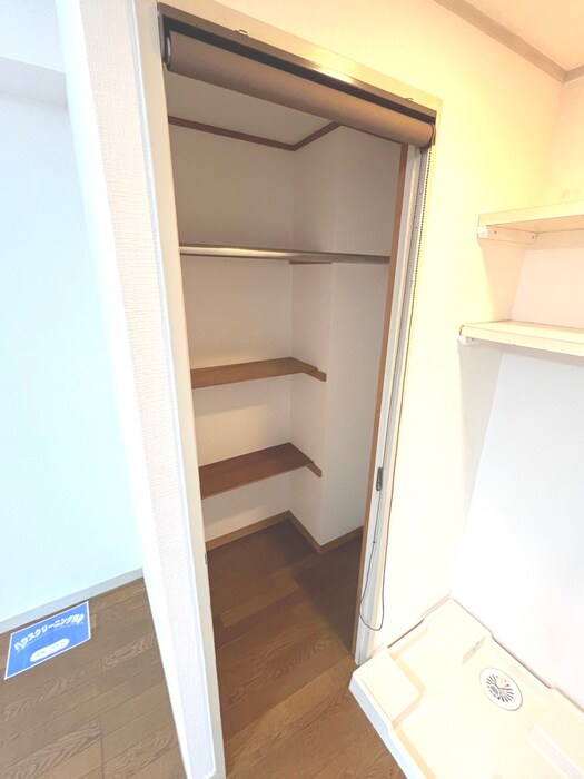 物件内観写真11　(収納)