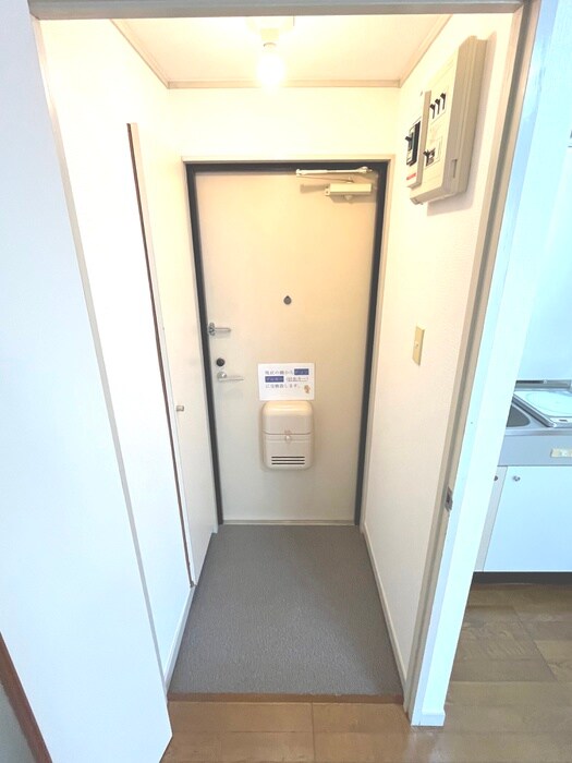 物件内観写真15　(玄関)
