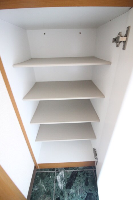 物件内観写真17　(靴箱)