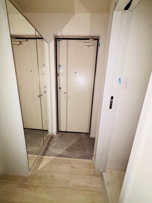 物件内観写真16　(玄関)