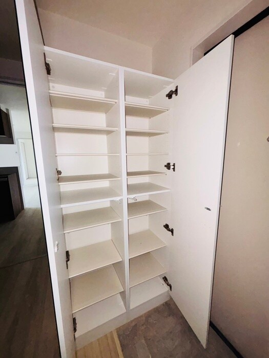 物件内観写真18　(靴箱)