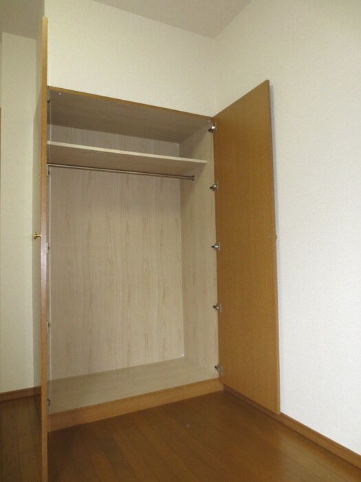 物件内観写真8　(収納)