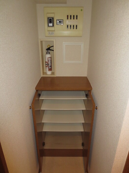 物件内観写真14　(靴箱)