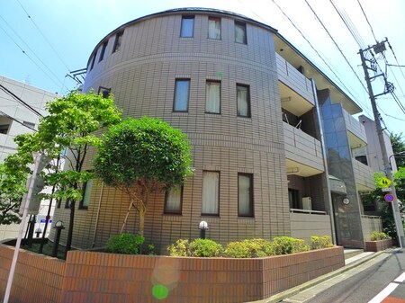 ガウディ動坂外観写真