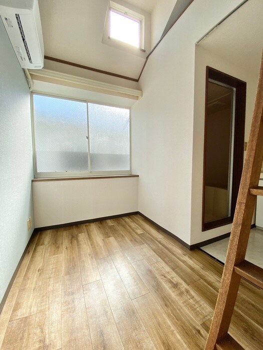 物件内観写真18　(室内からの展望)