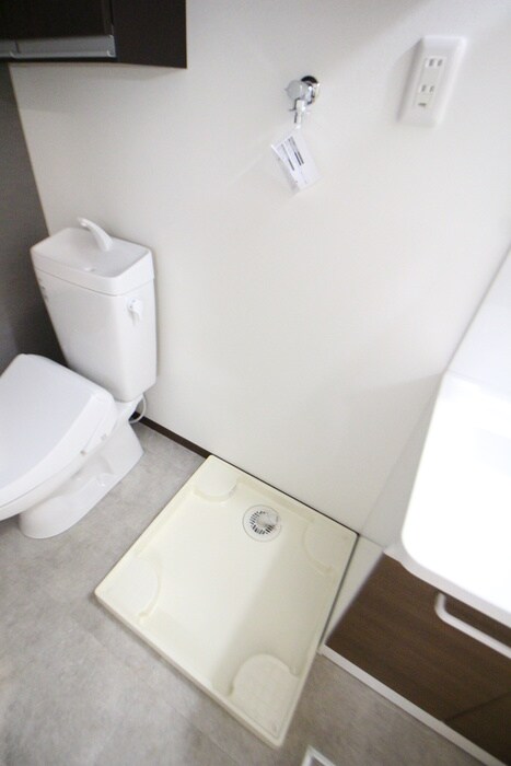 物件内観写真16　(洗濯機置場)