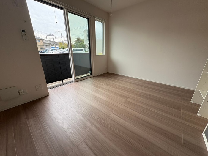 物件内観写真2　(居室)