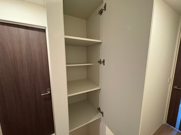 物件内観写真12　(収納)
