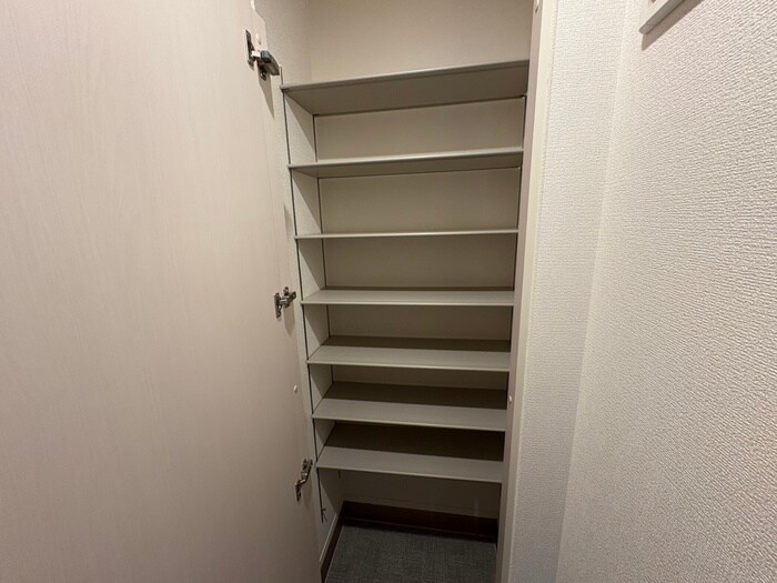 物件内観写真14　(靴箱)