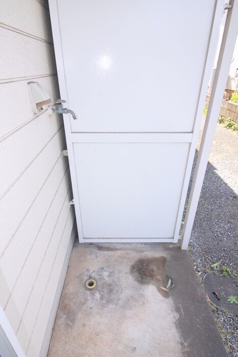 物件内観写真12　(洗濯機置場)