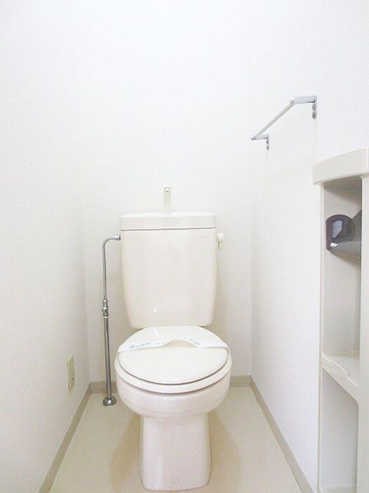 物件内観写真12　(トイレ)