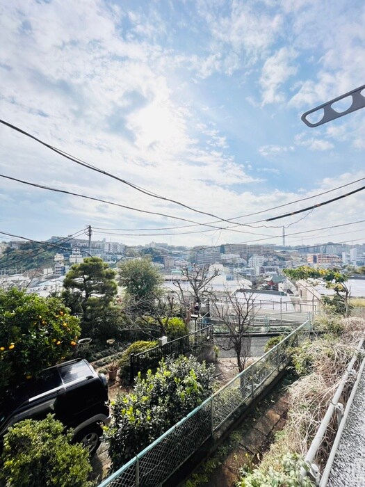 物件内観写真16　(室内からの展望)