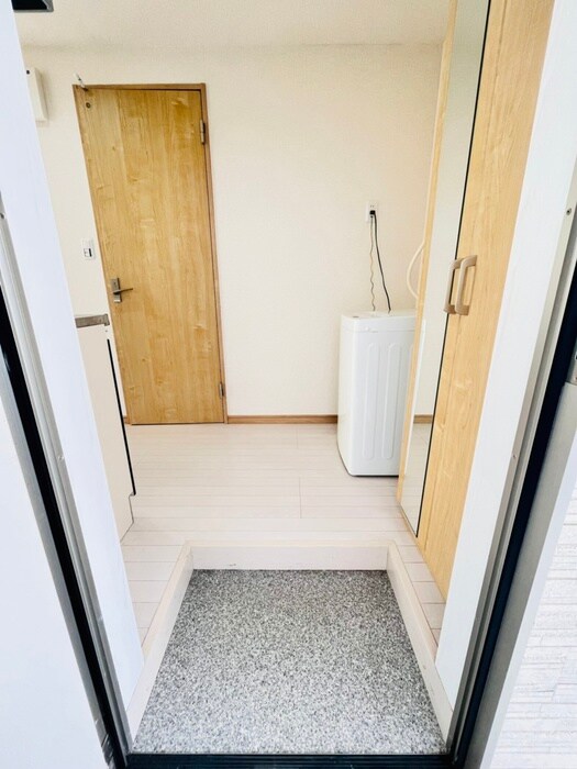 物件内観写真22　(玄関)