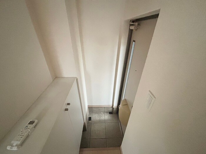 物件内観写真13　(玄関)