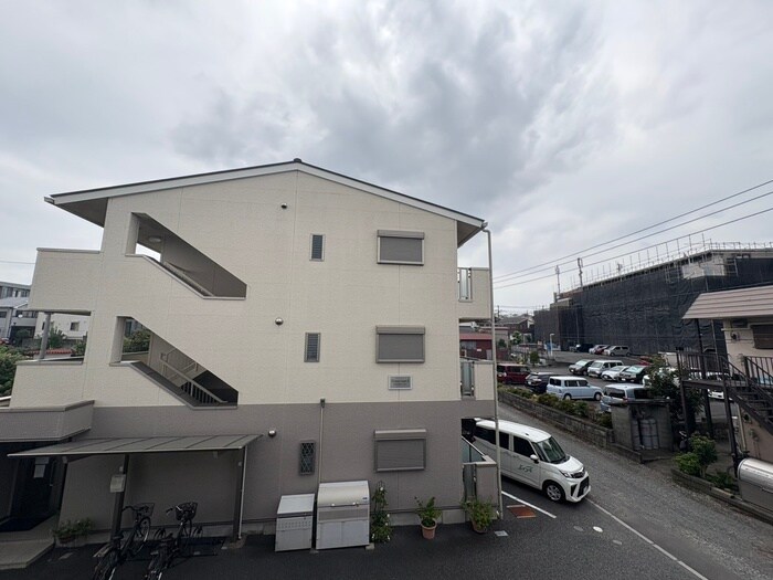 物件内観写真15　(室内からの展望)