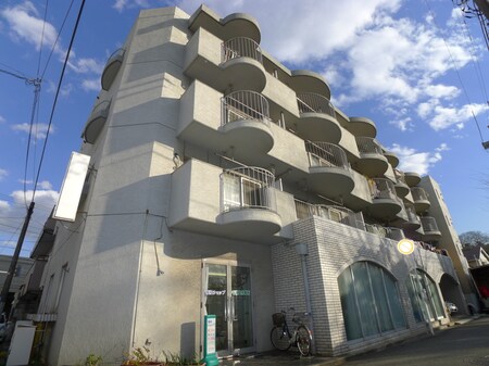 マクロード石橋外観写真