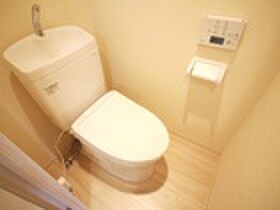 物件内観写真12　(トイレ)