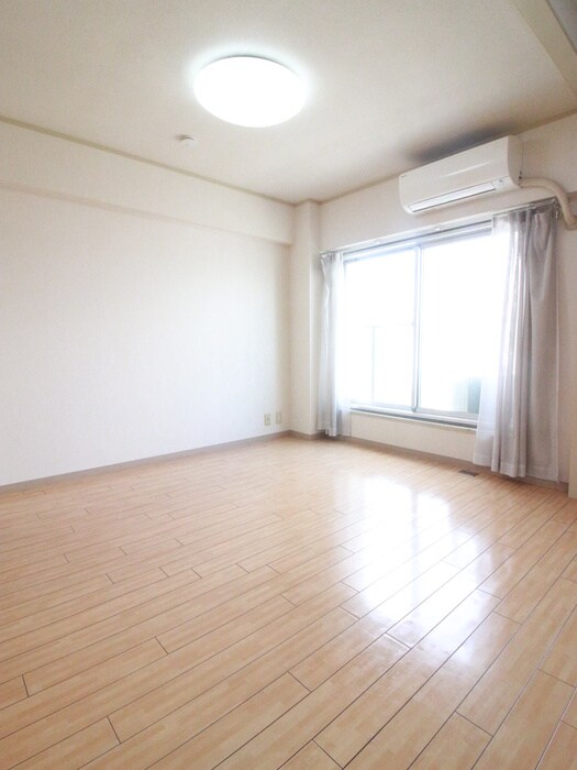 物件内観写真6　(居室)