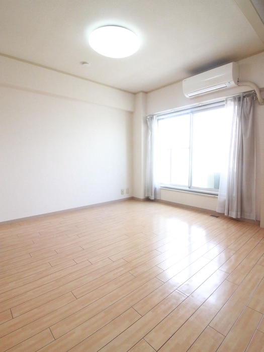 物件内観写真6　(居室)