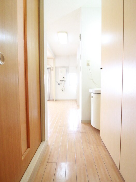 物件内観写真19　(廊下)