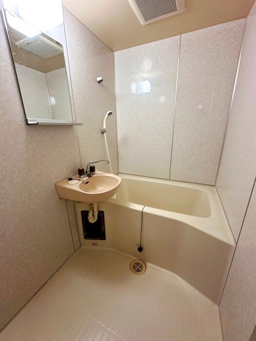 物件内観写真8　(バス／シャワールーム等)
