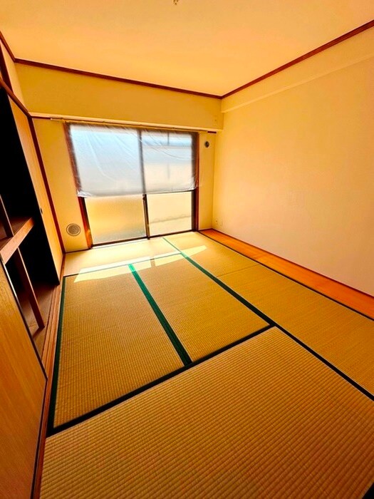 物件内観写真18　(室内からの展望)