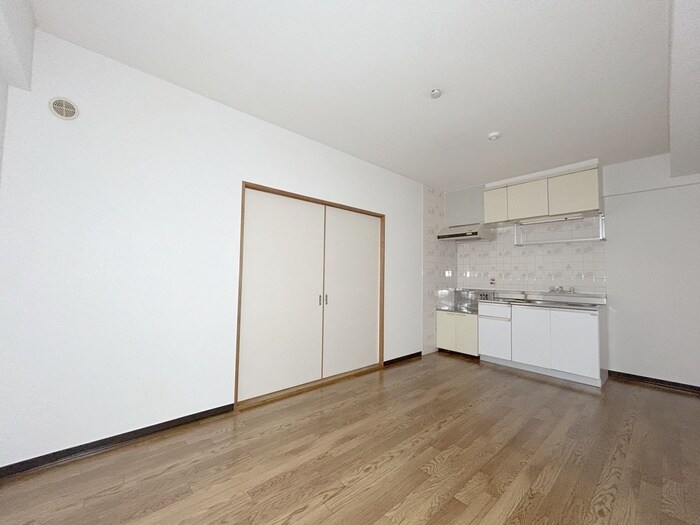 物件内観写真10　(居室)