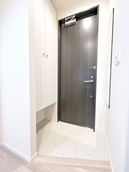 物件内観写真17　(玄関)