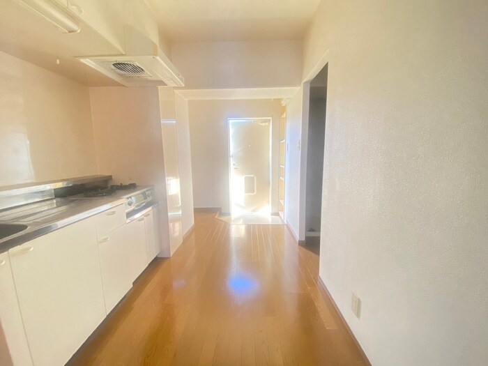 物件内観写真14　(廊下)