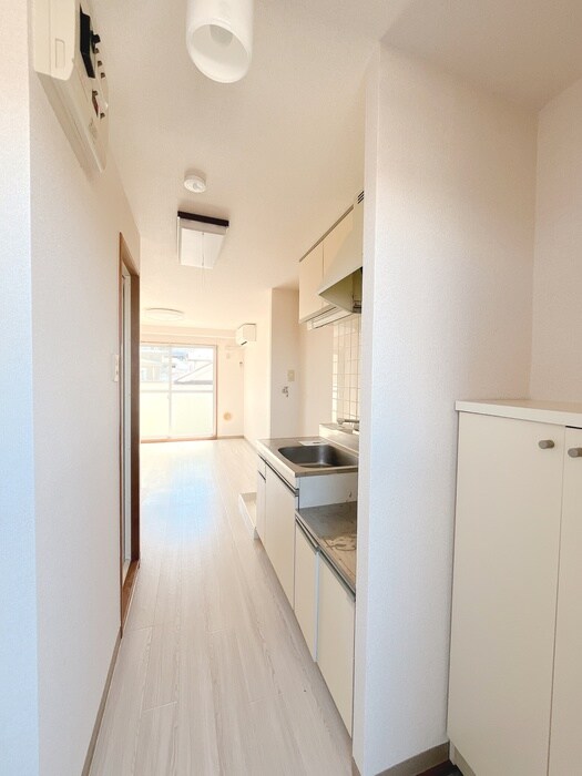 物件内観写真14　(廊下)