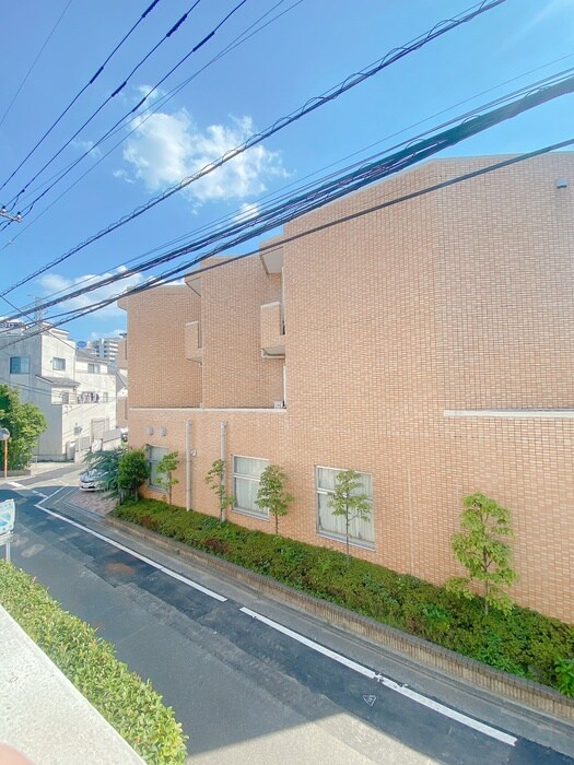 物件内観写真16　(室内からの展望)